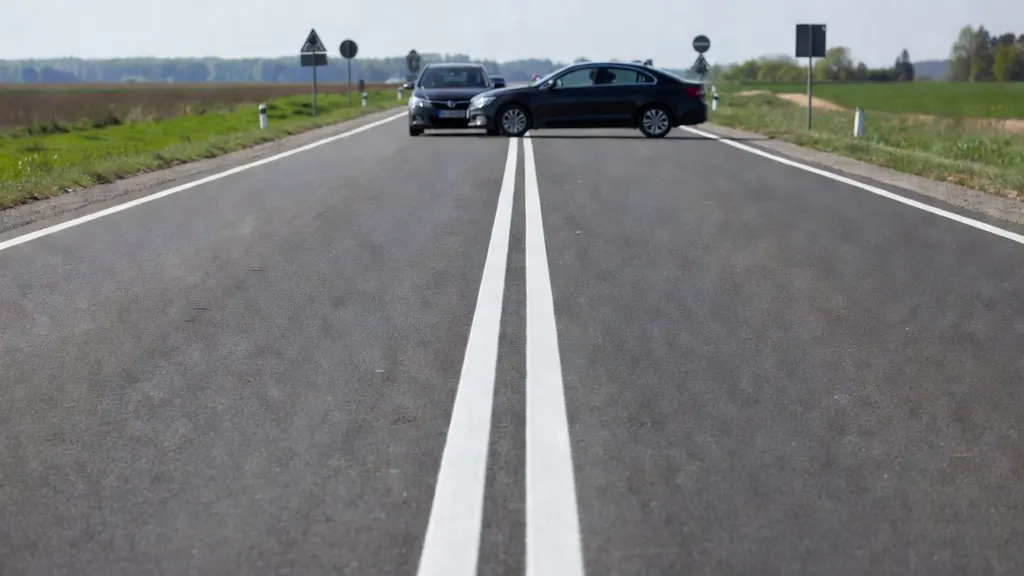 Wyprzedzanie na podwójnej ciągłej – mandat i punkty karne